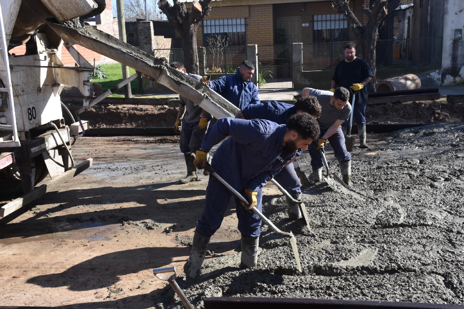 Recta final de la obra de pavimentación de calle Andes