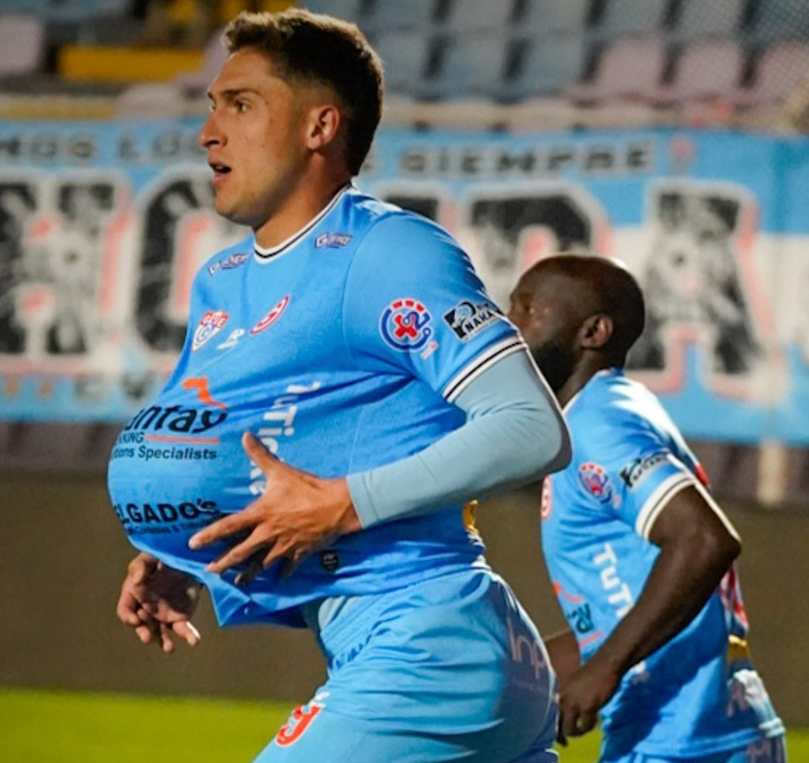 Ezequiel Naya sigue inflando redes en Garcilaso
