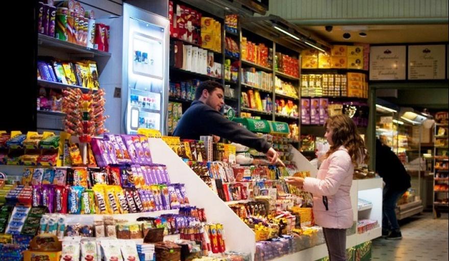 Aseguran que cierran 43 kioscos por día en Argentina