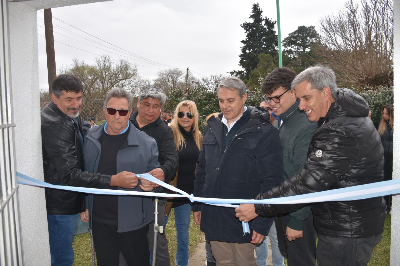 Entregaron 10 terrenos a familias de Castilla e inauguraron una subsede de la EAC