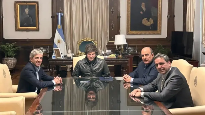 Intento tardío, diálogo imposible