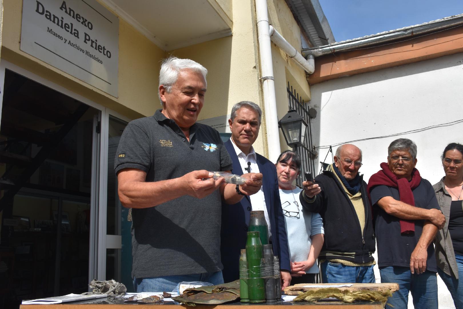 Se presentaron pertenencias de Combatientes de Malvinas en el Archivo Histórico Municipal