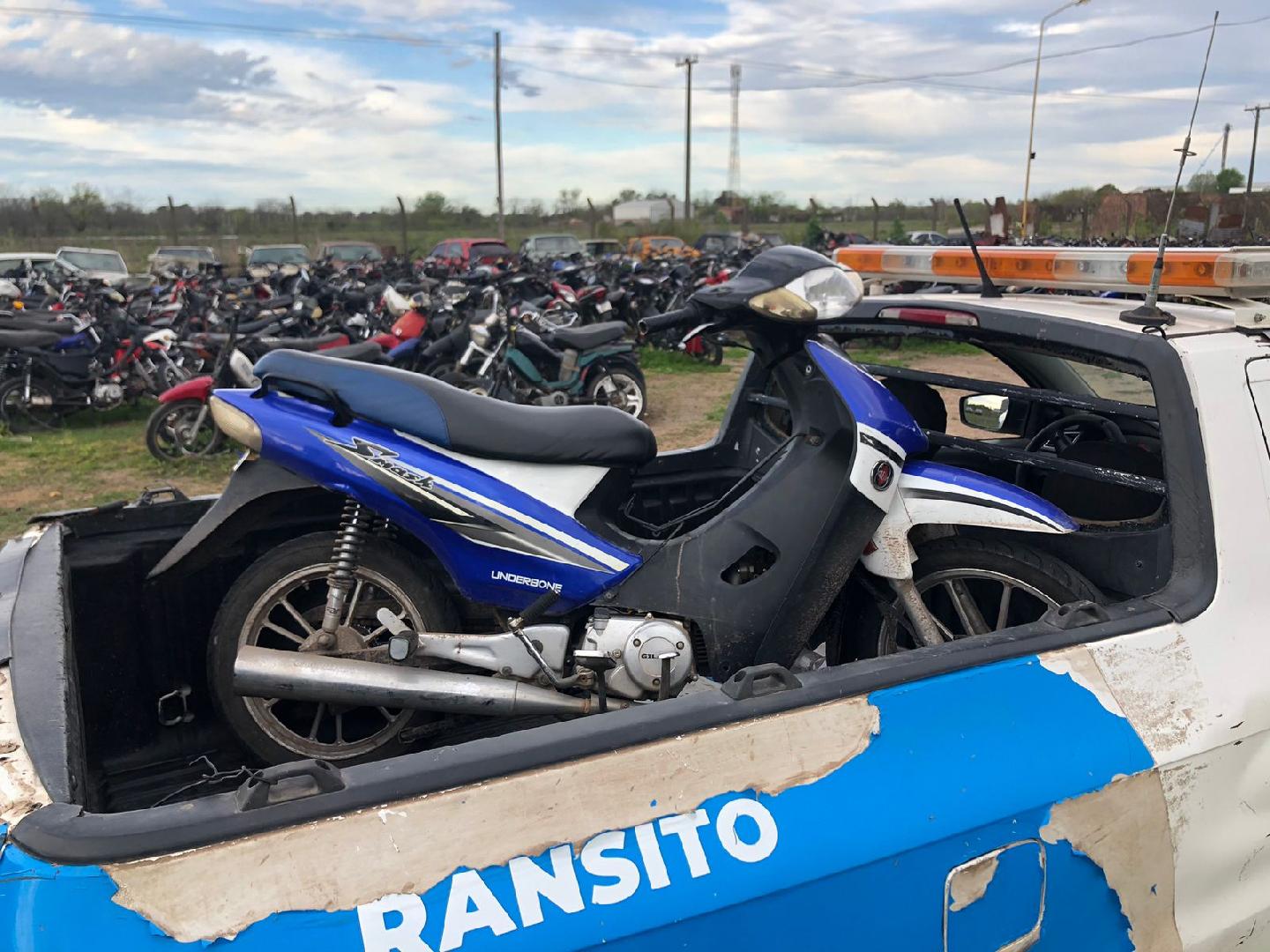 Un menor detenido por circular en moto sin papeles