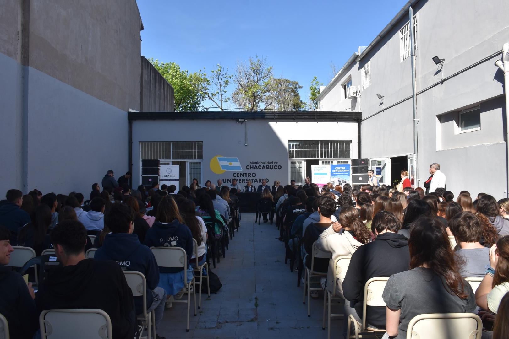 La UBA acercó su oferta de carreras a estudiantes secundarios