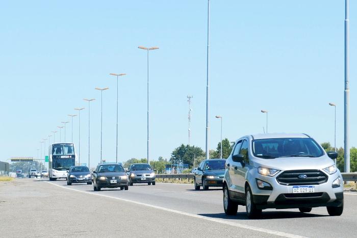 Fin de semana largo con más turistas pero estadías cortas y menos gasto