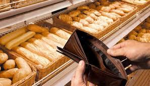 En medio de la caída del consumo, sube el pan