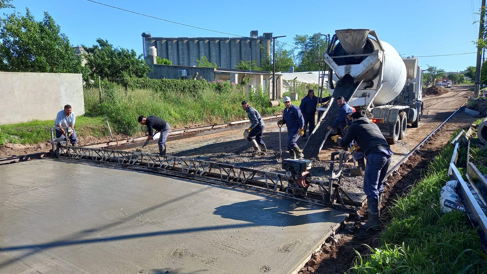 Comenzó el hormigonado en la calle Dr. Fernández