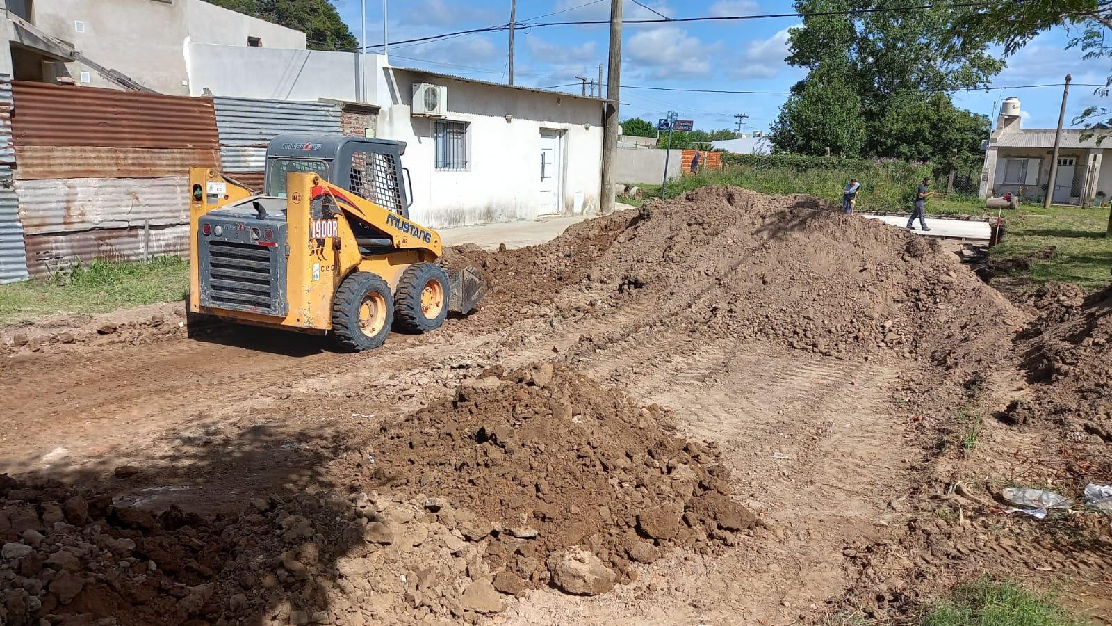 Avanza la obra de cordón cuneta en el Pasaje Juan Pedro Martini