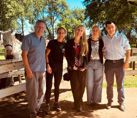 El Gobierno impulsa un proyecto de equinoterapia con la incorporación de la concejal Jorgelina Soñez