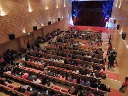 Varieté cultural a beneficio de un vecino