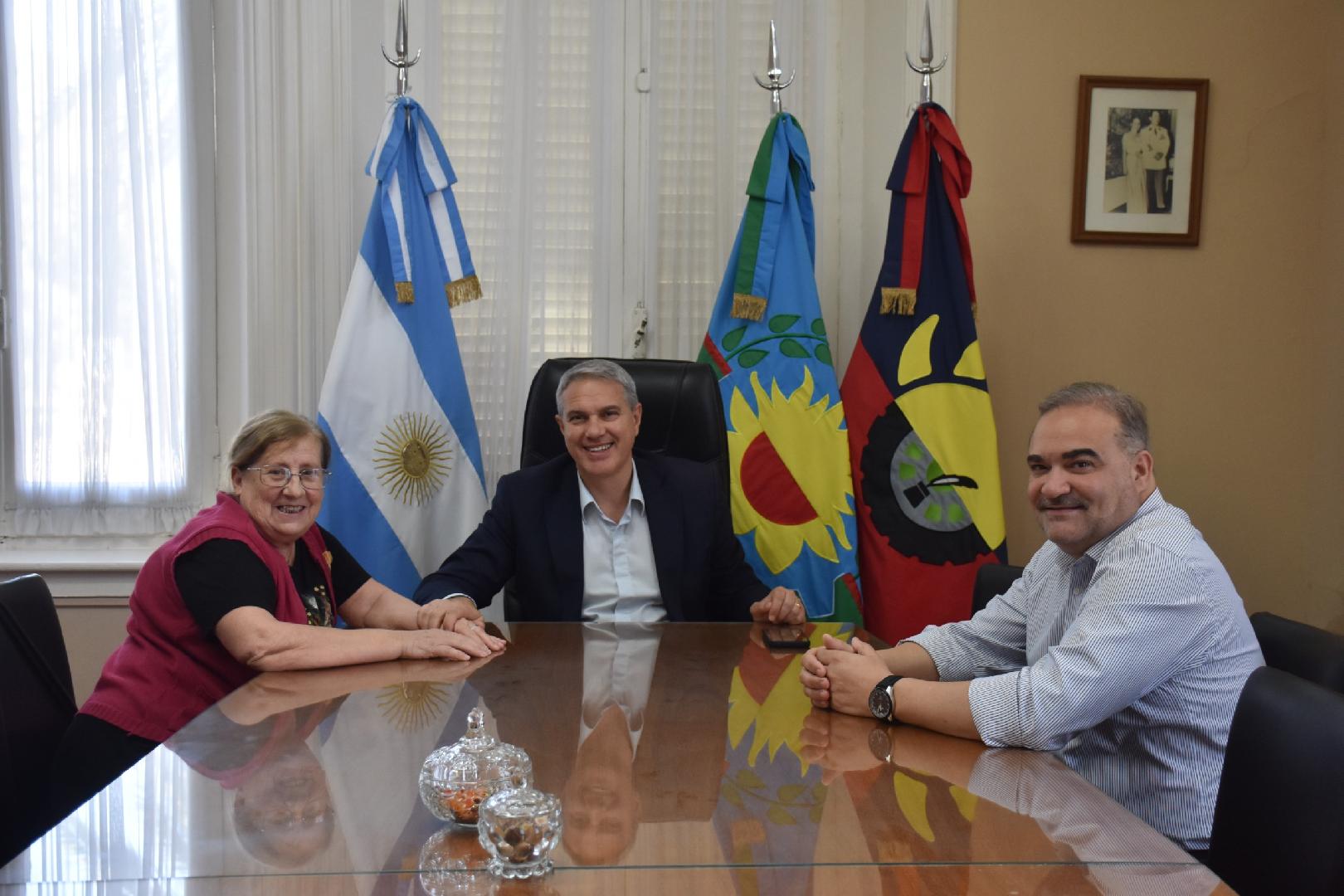 Graciela Chari fue reconocida por el Intendente Golía