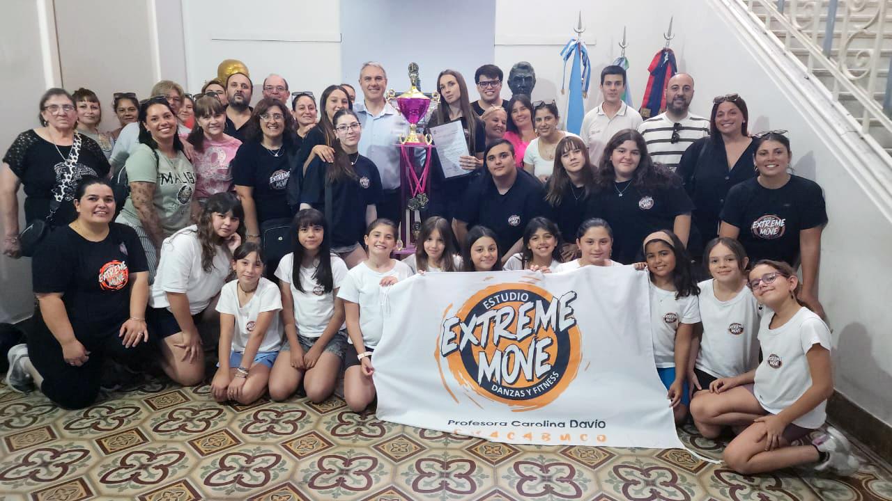 Darío Golía recibió a las campeonas del Estudio Extreme Move