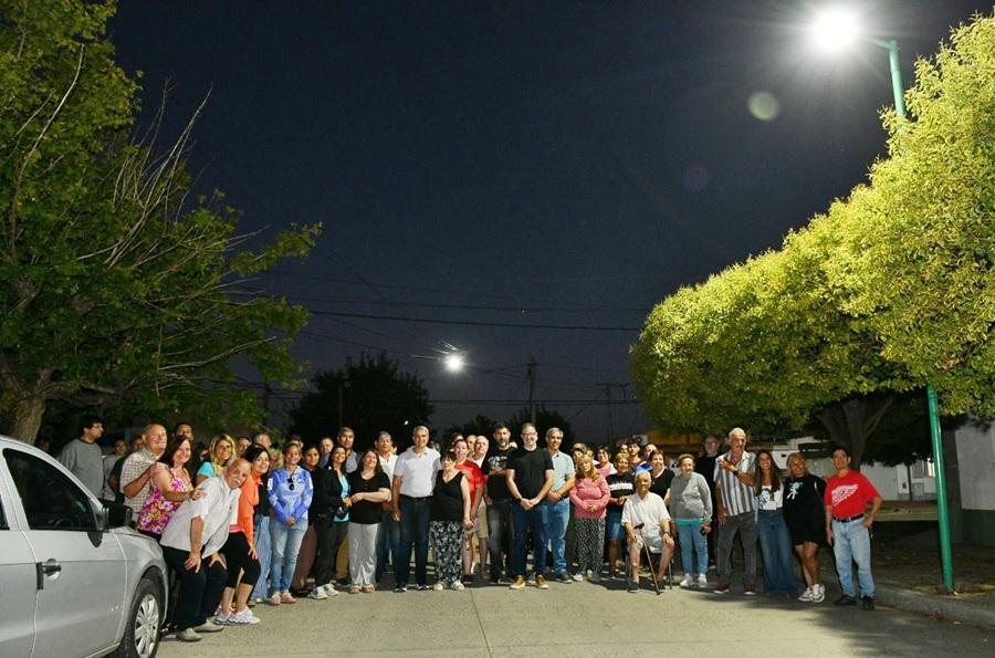 Nueva calle iluminada del Plan Treinta Cuadras