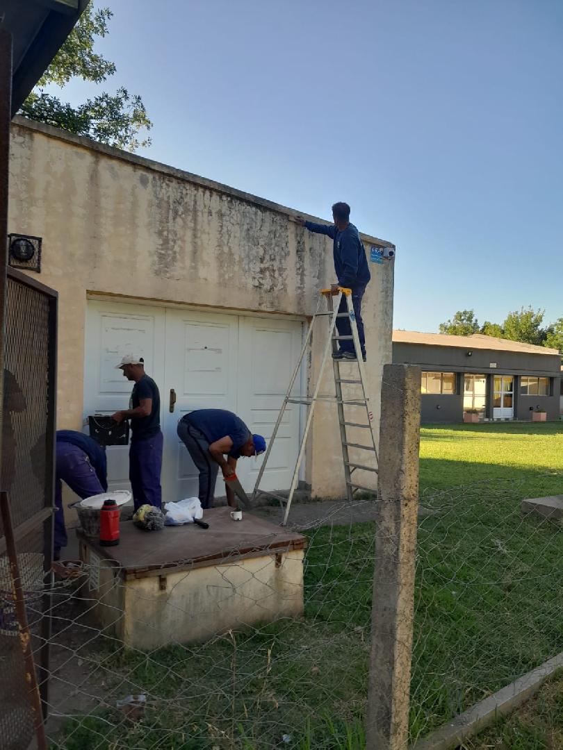Trabajos en la planta de ósmosis inversa del barrio Los Pioneros