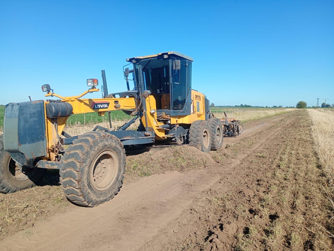 Se trabaja intensamente en el mantenimiento de los caminos rurales