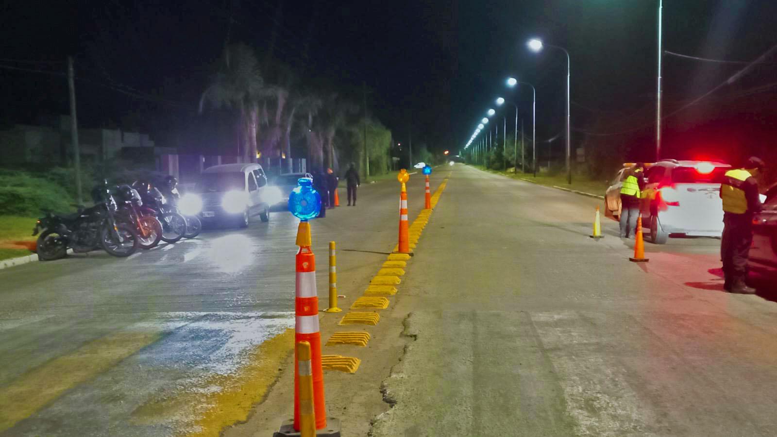 Controles estratégicos para frenar el avance de motociclistas que llegan de afuera a generar disturbios en Chacabuco