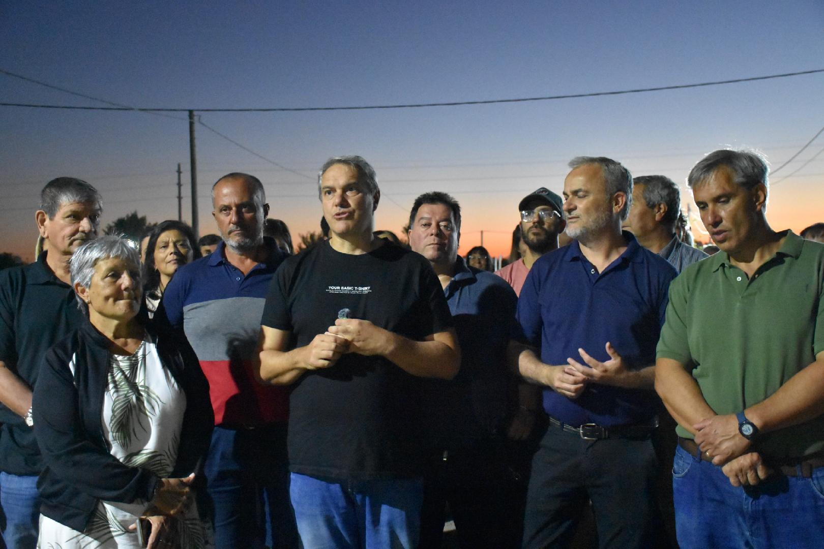 Presentaron nuevas luminarias LED