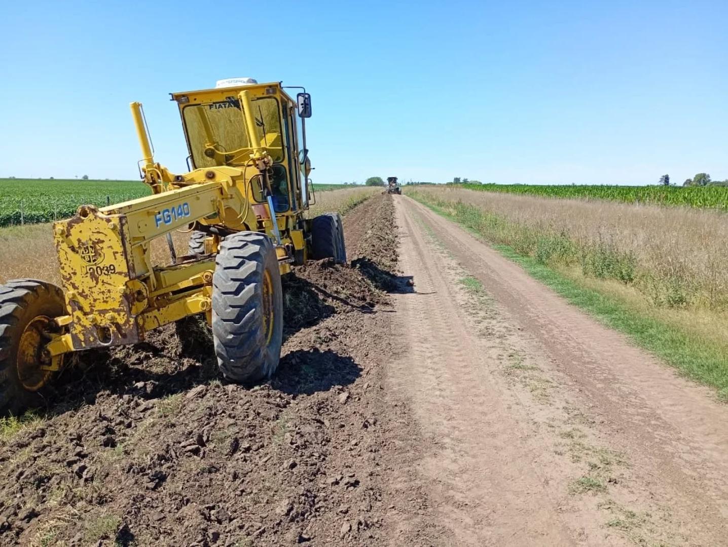 Servicios Públicos y Vialidad de la Provincia siguen trabajando en los caminos rurales