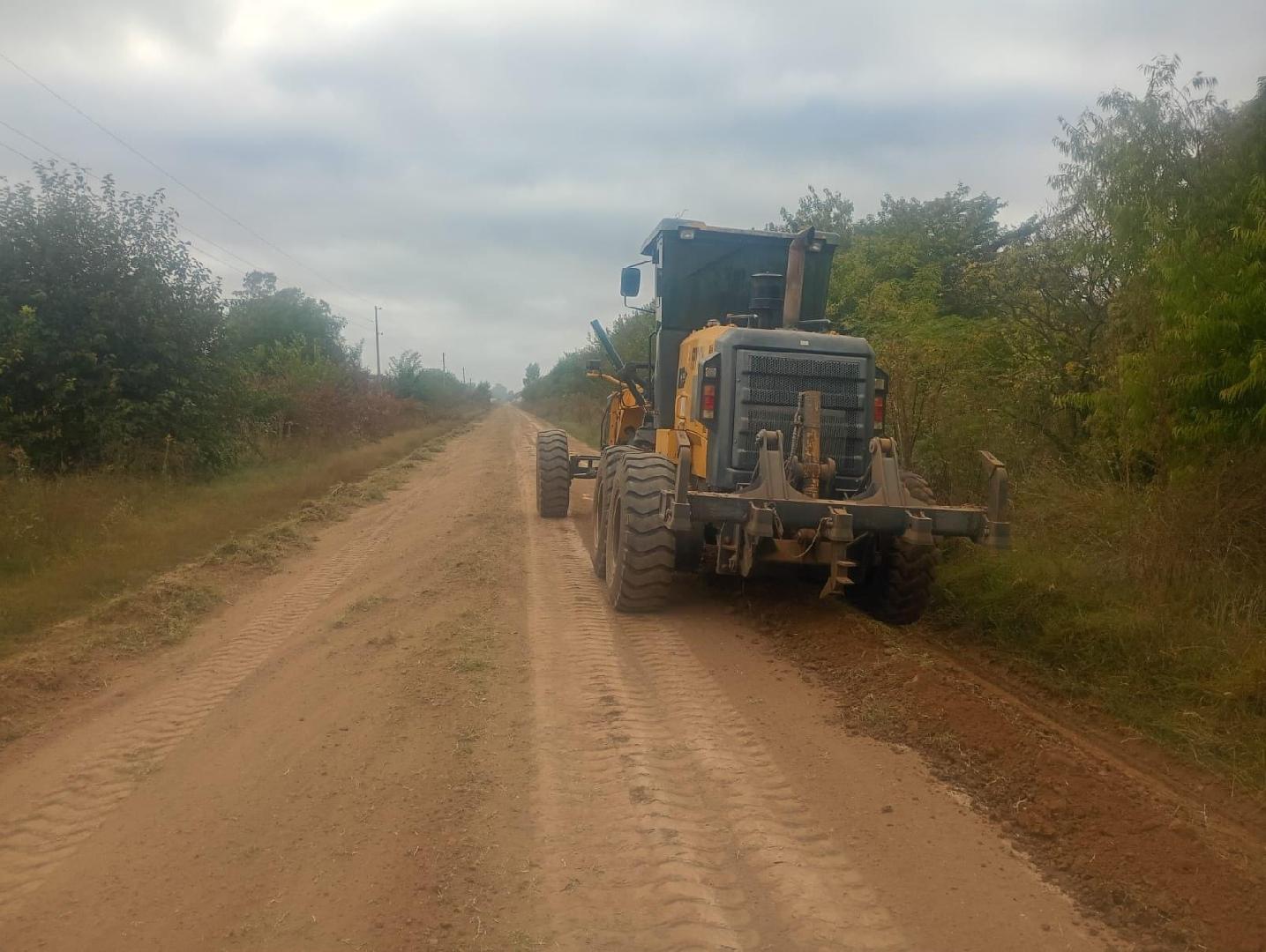 Después de las lluvias, se retoman los trabajos en caminos rurales