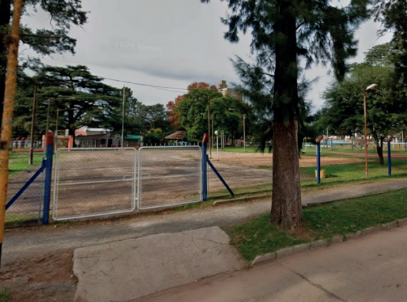 Se estudia la factibilidad de un puente peatonal en Avenida Solis
