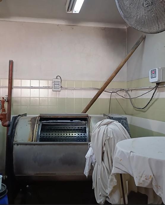 Dos nuevas máquinas para el servicio de lavandería del Hospital