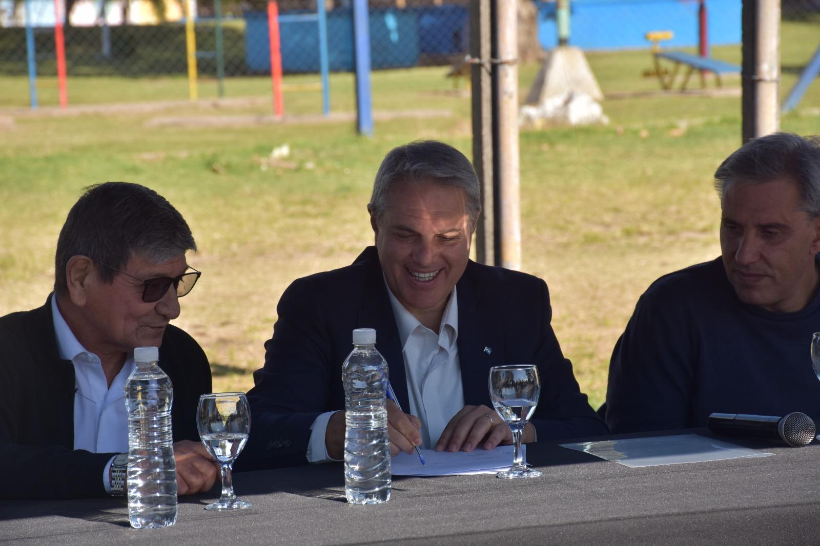 Golía firmó convenio para la remodelación integral del CEF Nº 20 y la Plaza General Paz