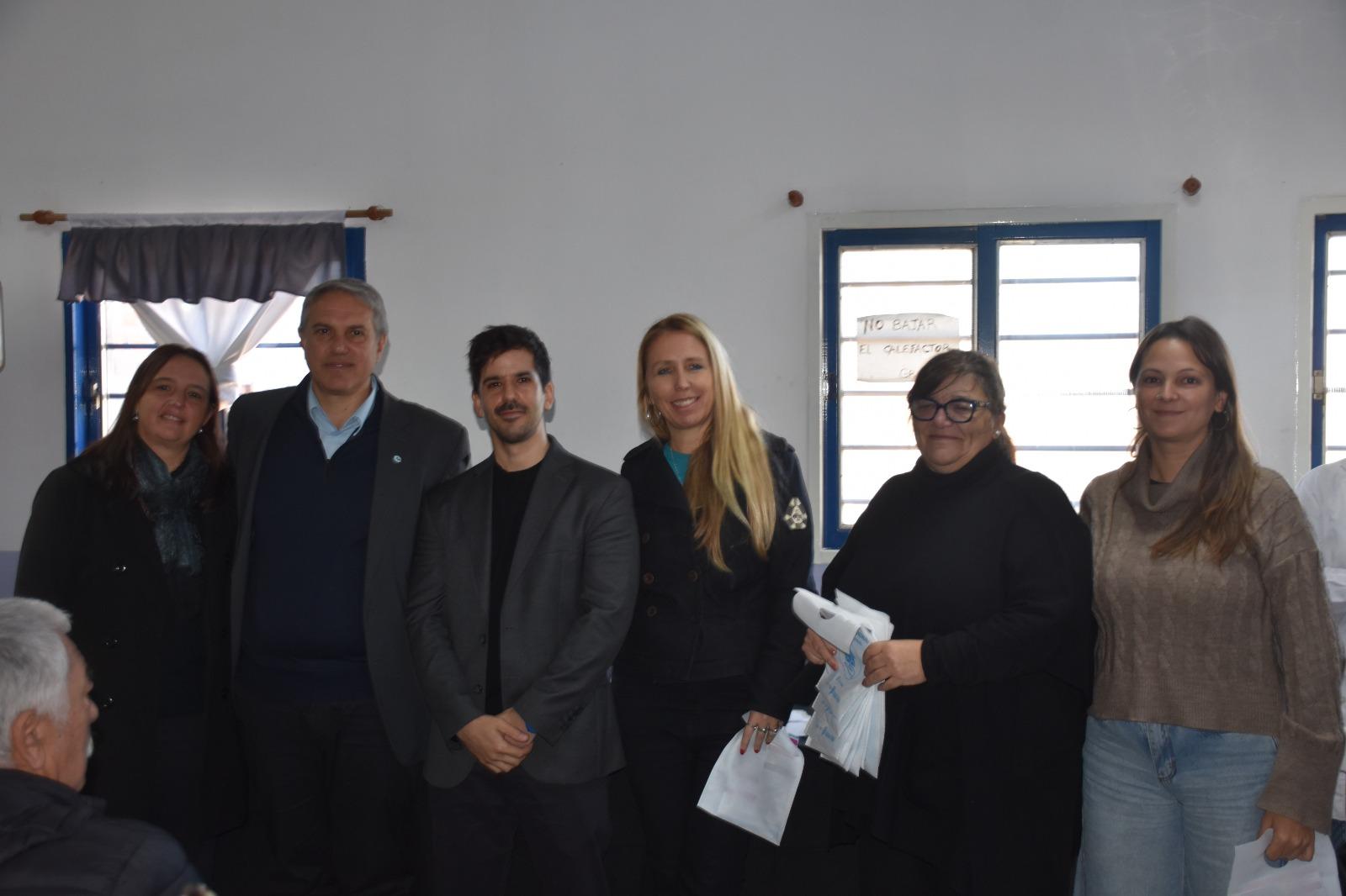 Varias familias recibieron Trámites de Protección Jurídica de la Vivienda 