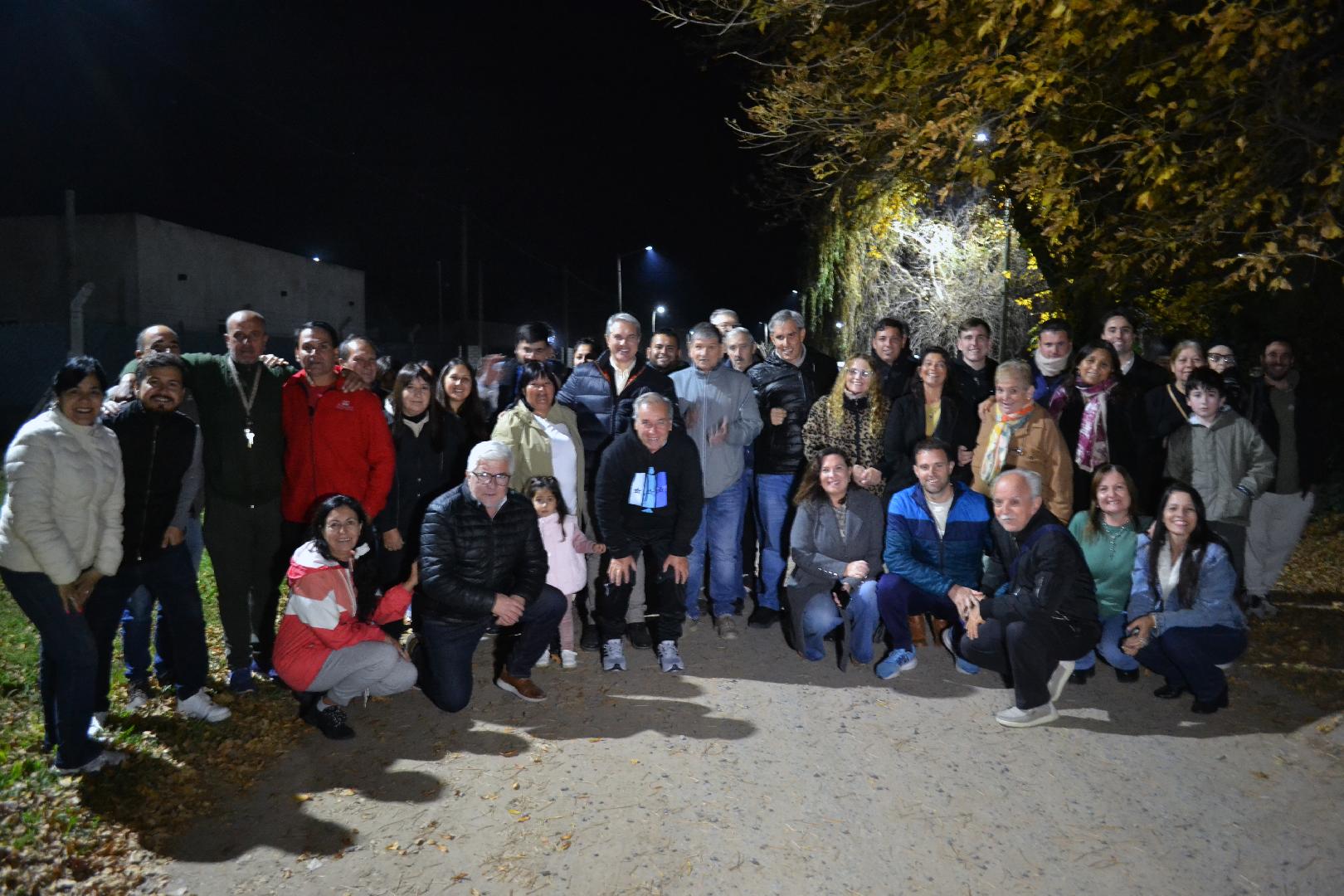 Se inauguraron 10 cuadras de luminarias LED en el Barrio Santa Clara de Asís