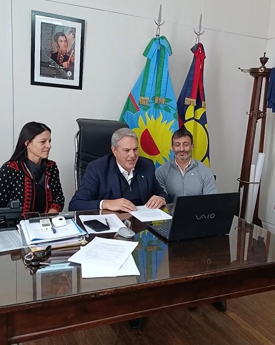 El Municipio firmó un acuerdo con el Complejo Termal Tapalqué 