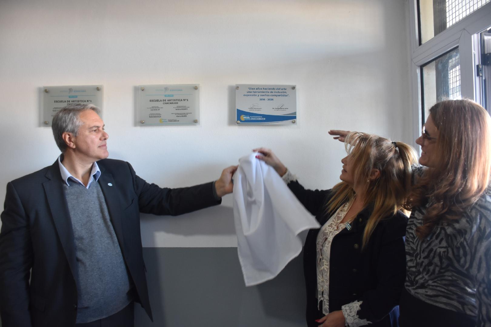 EDUCACIÓN : Golía estuvo en el 10º aniversario de la Escuela de Educación Artística