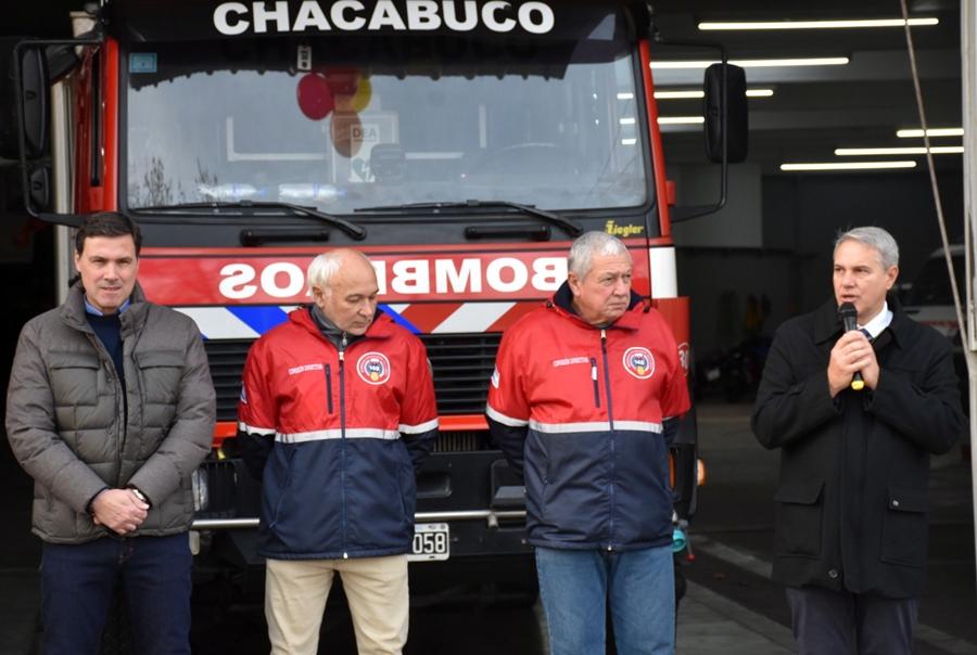Golía participó del acto por el Día del Bombero Voluntario