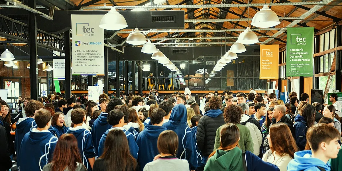 Más de 2.500 estudiantes colmaron la muestra interactiva TecUnnoba 2026