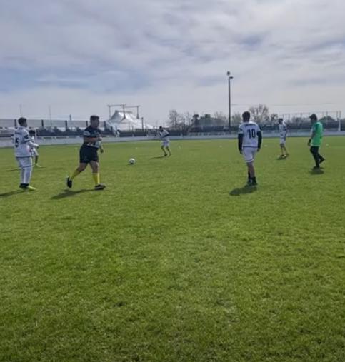 Se juega una nueva fecha de la Liga de Fútbol Inclusivo en el Aldo Carena