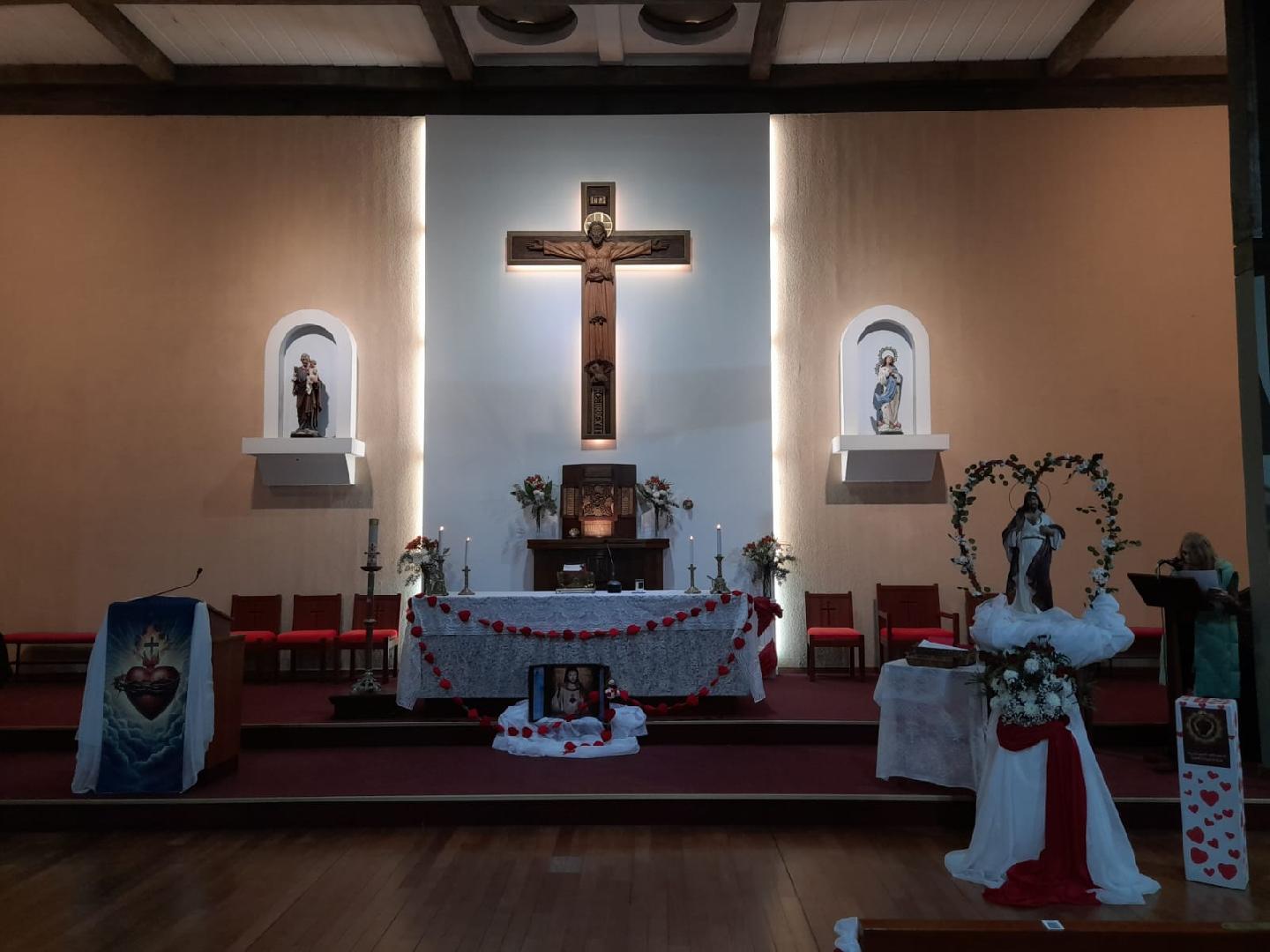 Emotiva celebración y consagraciones en la Solemnidad del Sagrado Corazón de Jesús en la Parroquia Nuestra Señora de la Asunción