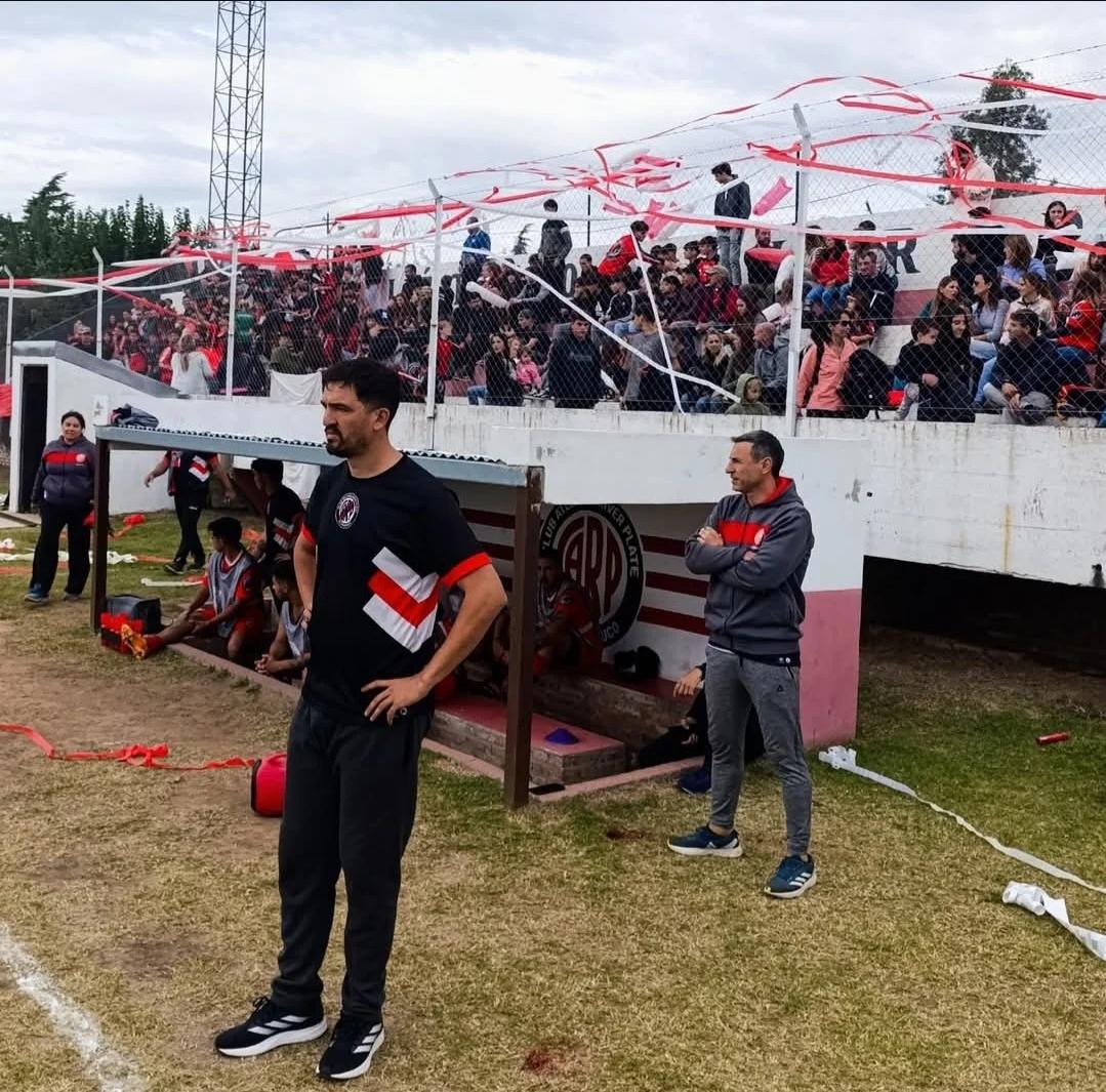 Juan Tesón dejó de ser el director técnico de River 