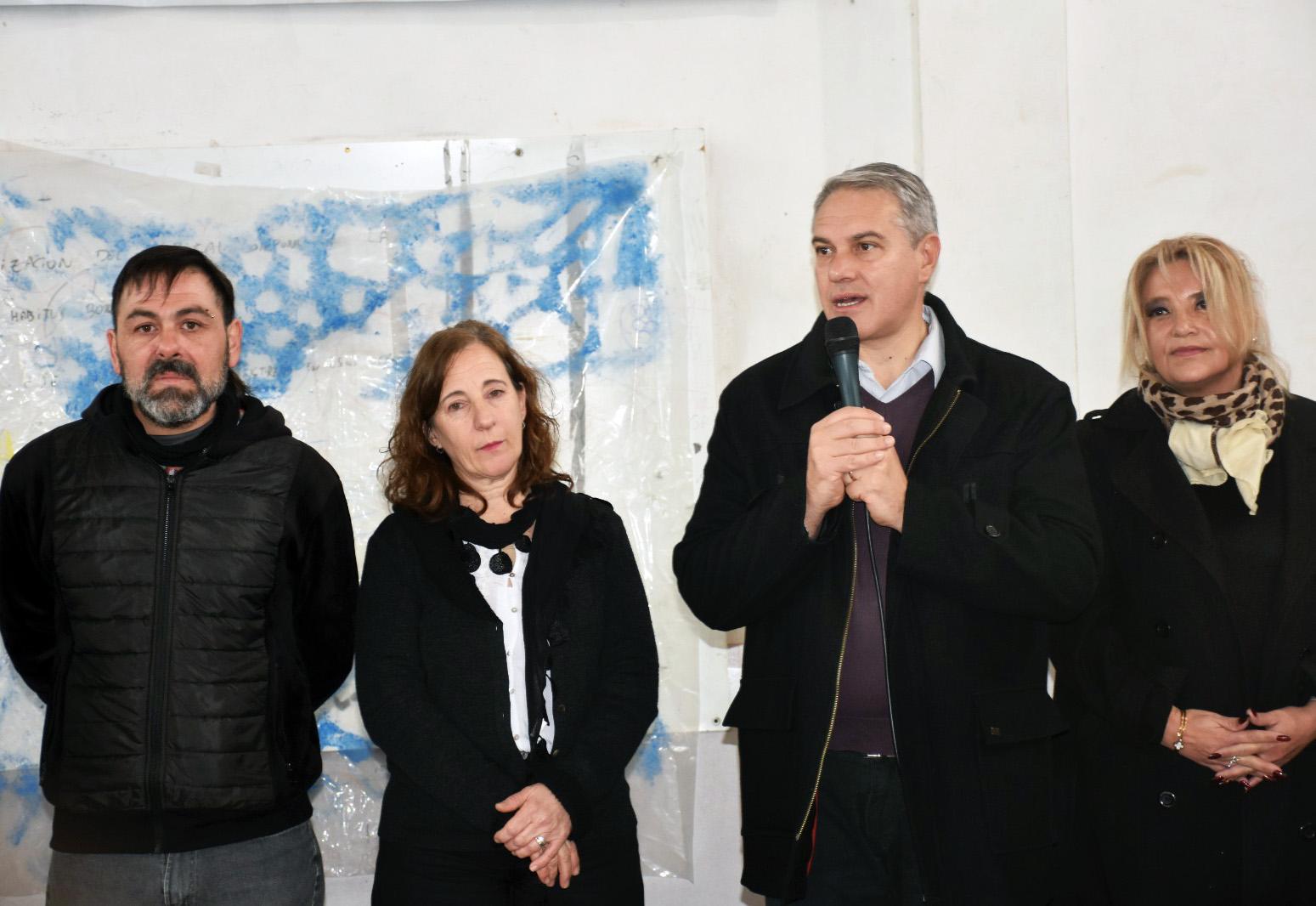Golía inauguró la obra de gas natural en la Escuela Secundaria N° 8