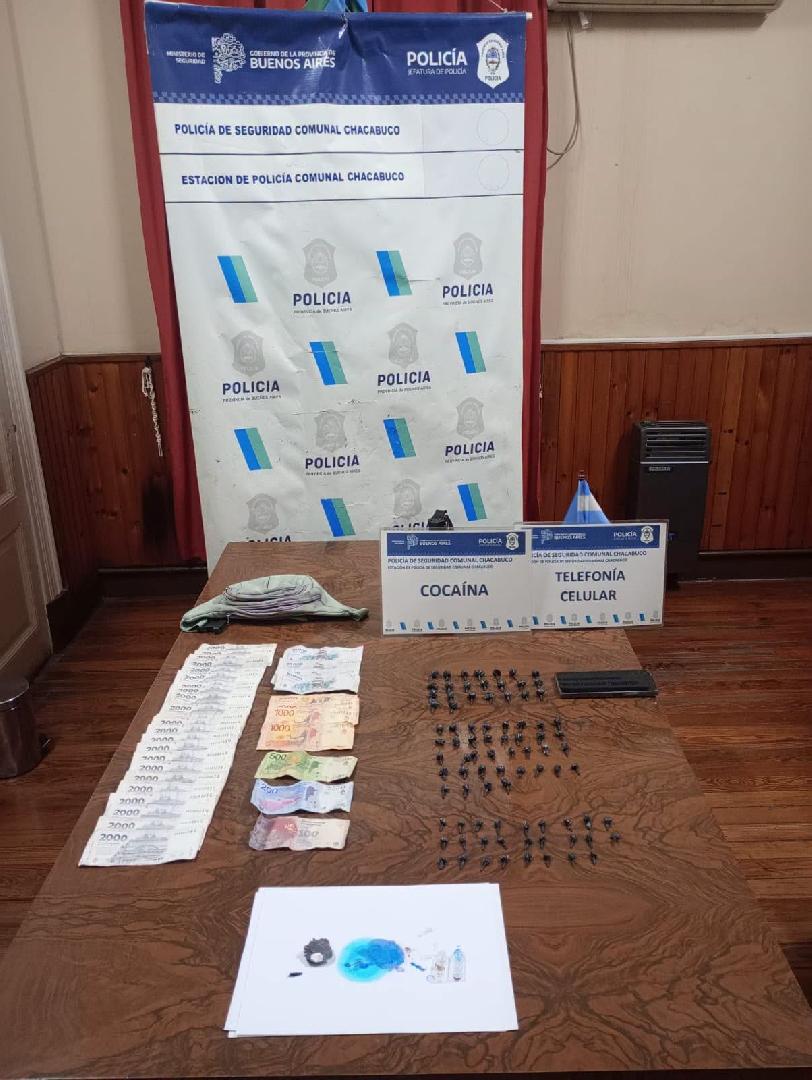 Encuentran droga al requisar a un sujeto en el acceso Juan XXIII