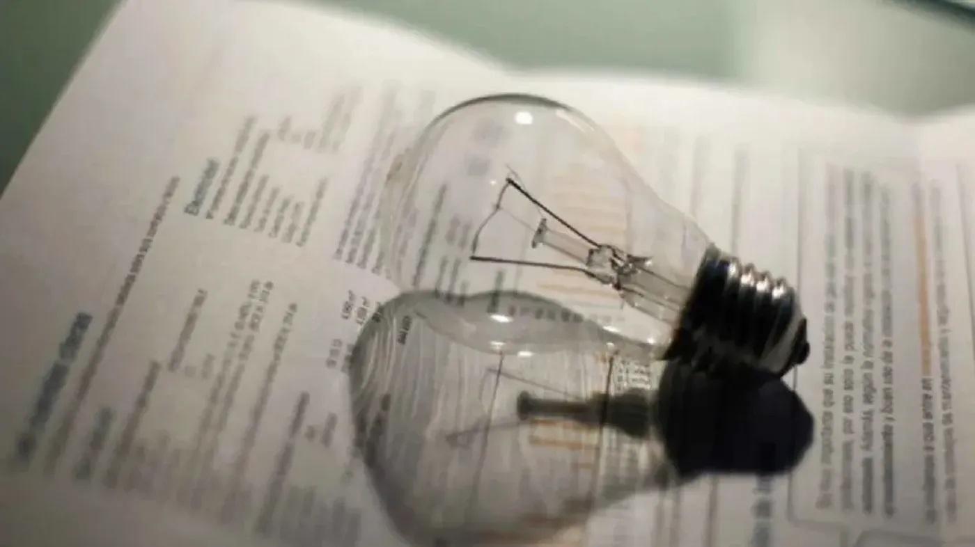 La Justicia ordenó suspender el aumento de la tarifa de luz en la Provincia