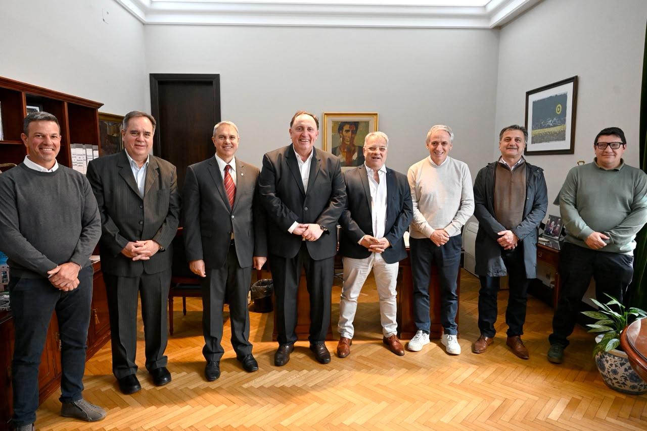 Golía mantuvo reuniones en el Banco Provincia 