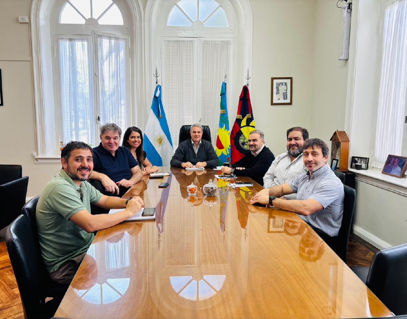 Golía se reunió con su equipo económico 