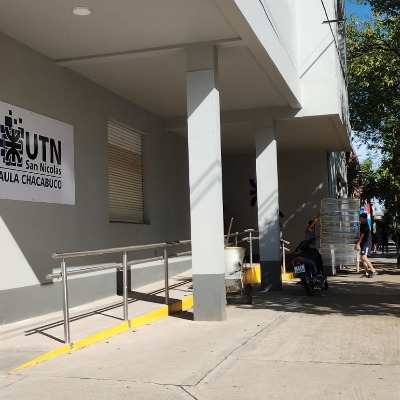 El Centro Universitario de Chacabuco recibió la primera partida de mobiliario