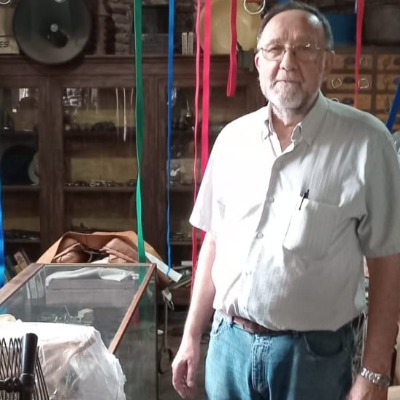 No me alcanzan tres vidas para arreglar lo que guardo